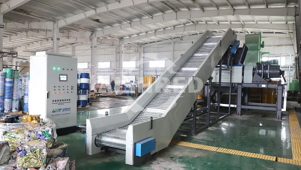 Proyecto de Trituración de Barriles de Hierro de Desecho