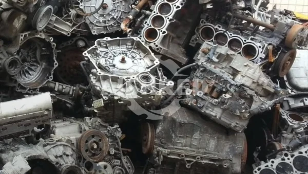 Trituradora de Doble Eje para Bloques de Motor de Hierro Fundido